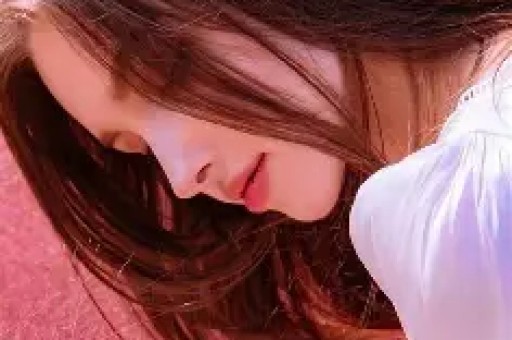 范冰冰深夜晒美照变花姑娘疑似心情大好婚事近